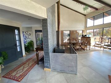 Casa en venta 4D/3B parcela en condominio Talagante