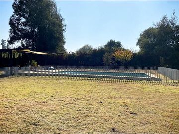 Casa en venta 4D/3B parcela en condominio Talagante