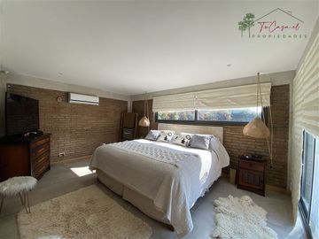 Casa en venta 4D/3B parcela en condominio Talagante