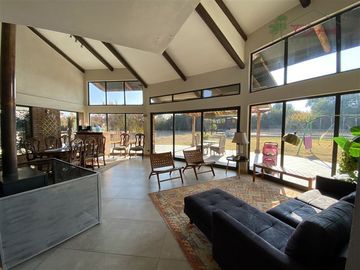 Casa en venta 4D/3B parcela en condominio Talagante