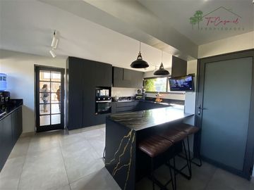 Casa en venta 4D/3B parcela en condominio Talagante