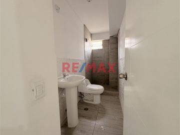 🏡 ¡Vive en tu nuevo depa desde julio! Estrena con estilo en Los Pinos 🏙️

📍 Ubicación privilegiada: Urbanización Los Pinos – Trujillo. A pocos pasos