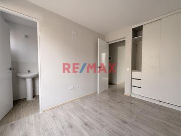 🏡 ¡Vive en tu nuevo depa desde julio! Estrena con estilo en Los Pinos 🏙️

📍 Ubicación privilegiada: Urbanización Los Pinos – Trujillo. A pocos pasos