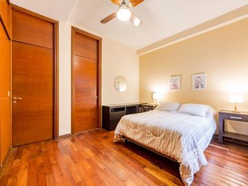 Venta Casa Con Pileta Quincho 4 Dormitorios c/ cochera - Arroyito, Rosario