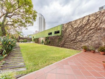 Venta Casa Con Pileta Quincho 4 Dormitorios c/ cochera - Arroyito, Rosario