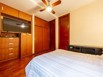 Venta Casa Con Pileta Quincho 4 Dormitorios c/ cochera - Arroyito, Rosario