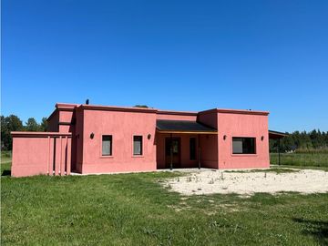Casa a estrenar en Barrio Malvinas -  TOTALMENTE FINANCIADA!!!