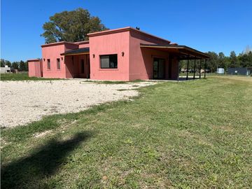 Casa a estrenar en Barrio Malvinas -  TOTALMENTE FINANCIADA!!!