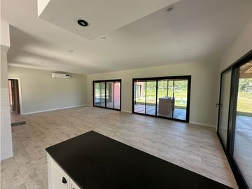 Casa a estrenar en Barrio Malvinas -  TOTALMENTE FINANCIADA!!!