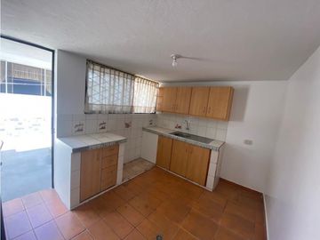 Casa rentera de venta en Quito, sector La Ecuatoriana, barrio la Merced
