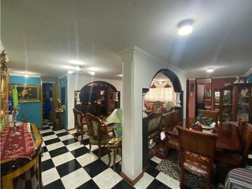 Casa rentera de venta en Quito, sector La Ecuatoriana, barrio la Merced