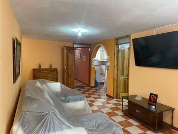 Casa rentera de venta en Quito, sector La Ecuatoriana, barrio la Merced