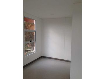La Morelia-en el Tradicional Sector de Cristales-Apartamento en Venta