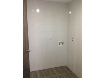 La Morelia-en el Tradicional Sector de Cristales-Apartamento en Venta