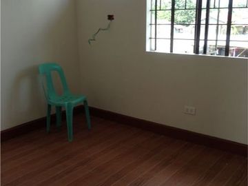 The Inexpensive Townhouse Unit for Sale in Imus, Cavite near Daang Hari