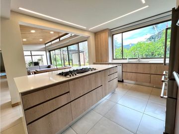 Venta de Casa Campestre en el Retiro