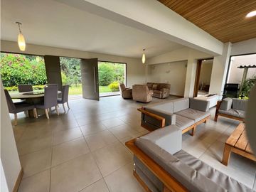 Venta de Casa Campestre en el Retiro