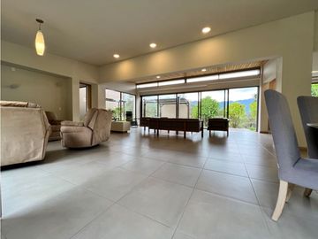 Venta de Casa Campestre en el Retiro