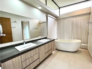 Venta de Casa Campestre en el Retiro