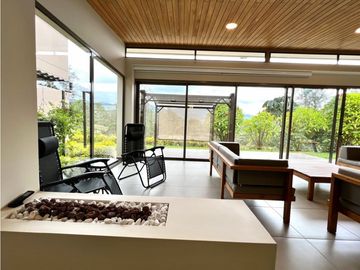Venta de Casa Campestre en el Retiro