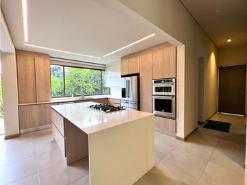 Venta de Casa Campestre en el Retiro