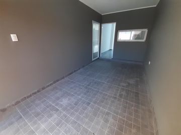 EXCELENTE departamento PLANTA BAJA, 2 dormitorios con cochera