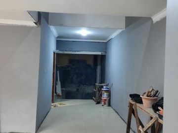 Rumah mewah bebas banjir Slipi dekat Jalan S Parman Jakarta