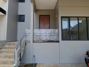 Rumah Baru Moderen Di Pondok Hijau Setiabudi Dekat EXIT TOL PASTEUR, MARANATHA