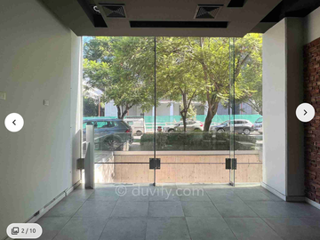 Local comercial ubicado en Edificio Nau