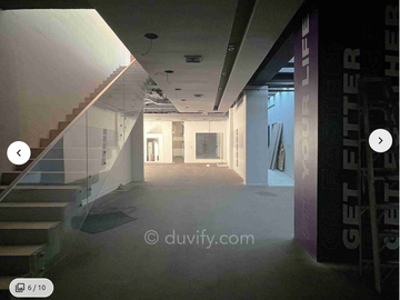 Local comercial ubicado en Edificio Nau