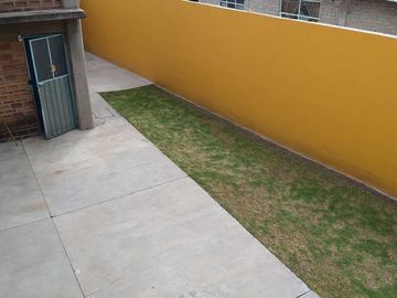 Casa con Locales en Atizapán