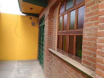 Casa con Locales en Atizapán