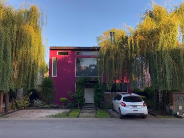 Excelente propiedad en venta, 4 ambientes, Barrio Cerrado, Ituzaingo