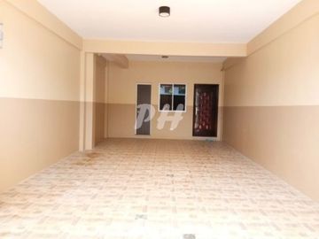 PH1021 Modern Townhouse for Sale in Kamias Near Kalayaan Ave