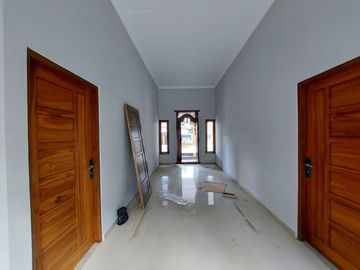 Rumah Joglo Modern Bata Ekspose & Pintu Gebyok Dijual di Prambanan