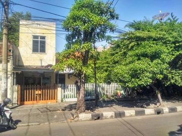 *Disewakan Rumah RAYA DUKUH KUPANG , Surabaya barat*