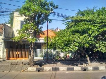 *Disewakan Rumah RAYA DUKUH KUPANG , Surabaya barat*