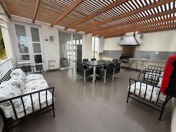 EN VENTA HERMOSO Y AMPLIO DEPARTAMENTO SECTOR SUR VISTA AL MAR