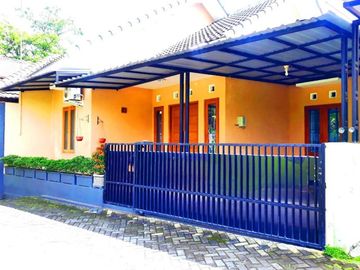RUMAH CANTIK DAN NYAMAN DI JLN KALIURANG KM 8 DEKAT UGM