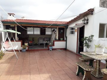 PH 4 amb. Balcón al frente. Excelente estado