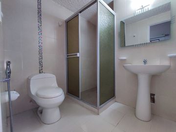 casa en arriendo en niza. Cod A24104