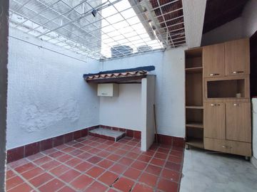 casa en arriendo en niza. Cod A24104