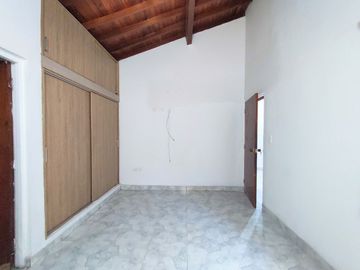 casa en arriendo en niza. Cod A24104