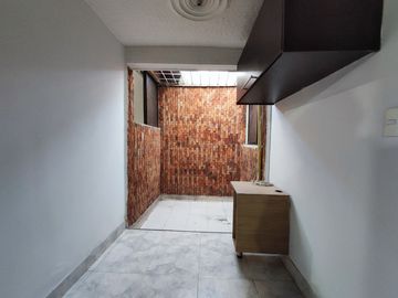 casa en arriendo en niza. Cod A24104