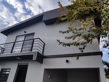 Casa en Fraccionamiento en Pedregal de Oaxtepec, Yautepec, Morelos CAEN-977-Fr*