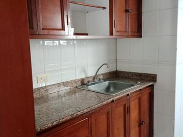 apartamento en venta en capri. Cod V10280