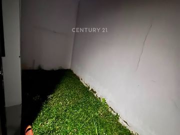 DISEWAKAN RUMAH  FURNISH  DI CENDANA SPARK LIPPO CIKARANG