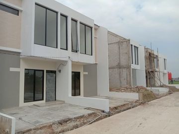 Dijual Rumah Di Pasir Impun Dengan Pemandangan Kota Bandung