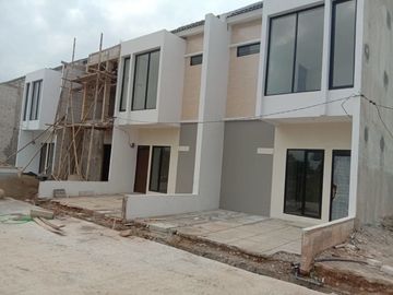 Dijual Rumah Di Pasir Impun Dengan Pemandangan Kota Bandung