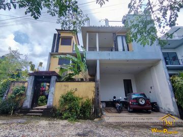 DIJUAL RUMAH 2 LANTAI, WITH ROOFTOP, VIEW GWK DI JIMBARAN, BALI